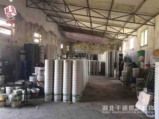 【福州裝修新聞】湖北云夢(mèng)破獲最大涂料制假案 山寨裝修材料被查獲