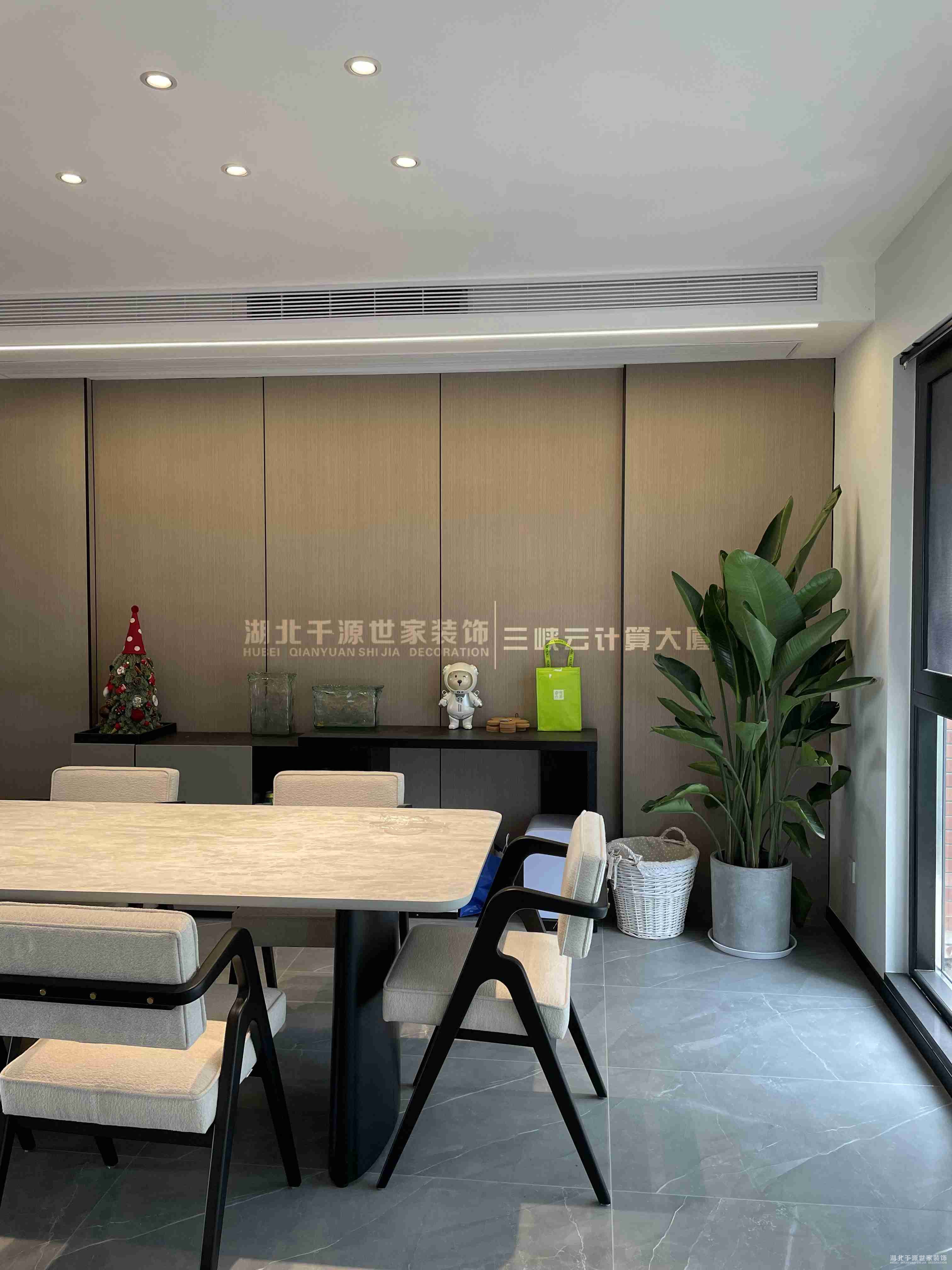 <b>最新家裝施工現(xiàn)場(chǎng)-畔山林語(yǔ)-趙總工地</b>