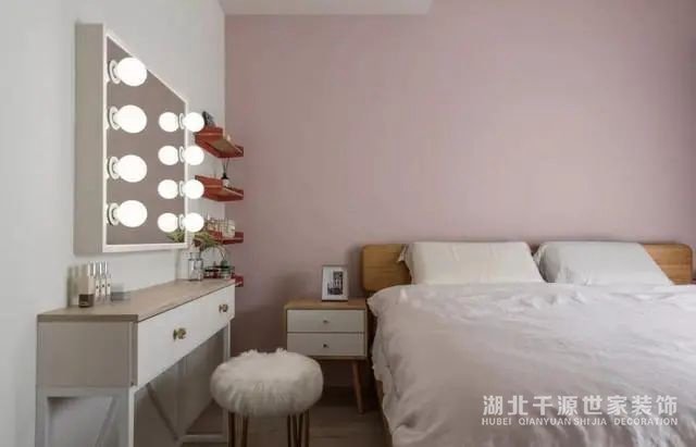 女生無法抗拒的1㎡梳妝臺，這樣設(shè)計，好看實用又省空間