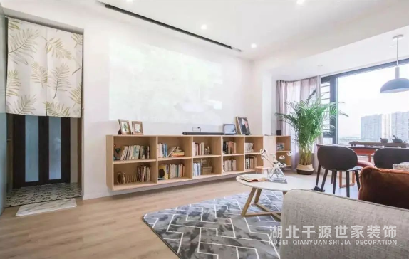 客廳的4種布局方式，這樣改造，一間變兩間！