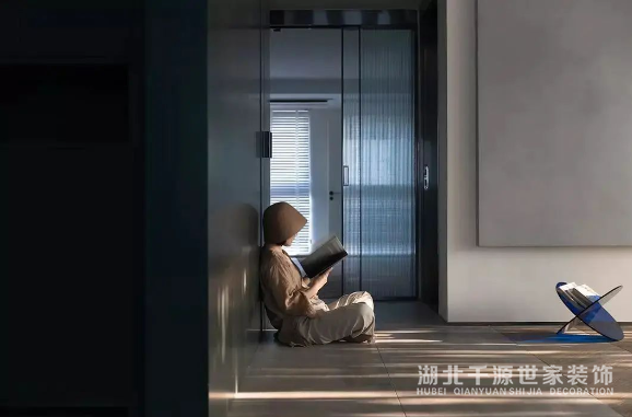 客廳的4種布局方式，這樣改造，一間變兩間！