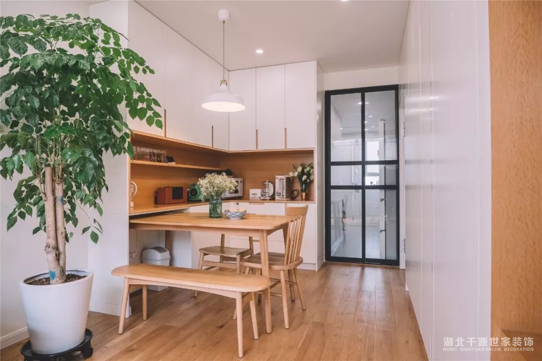 小戶型餐廳一定要做餐邊柜！