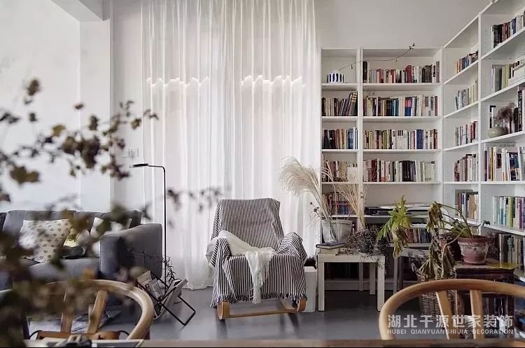客廳裝修留下1㎡，父母孩子都超愛的神仙角落！