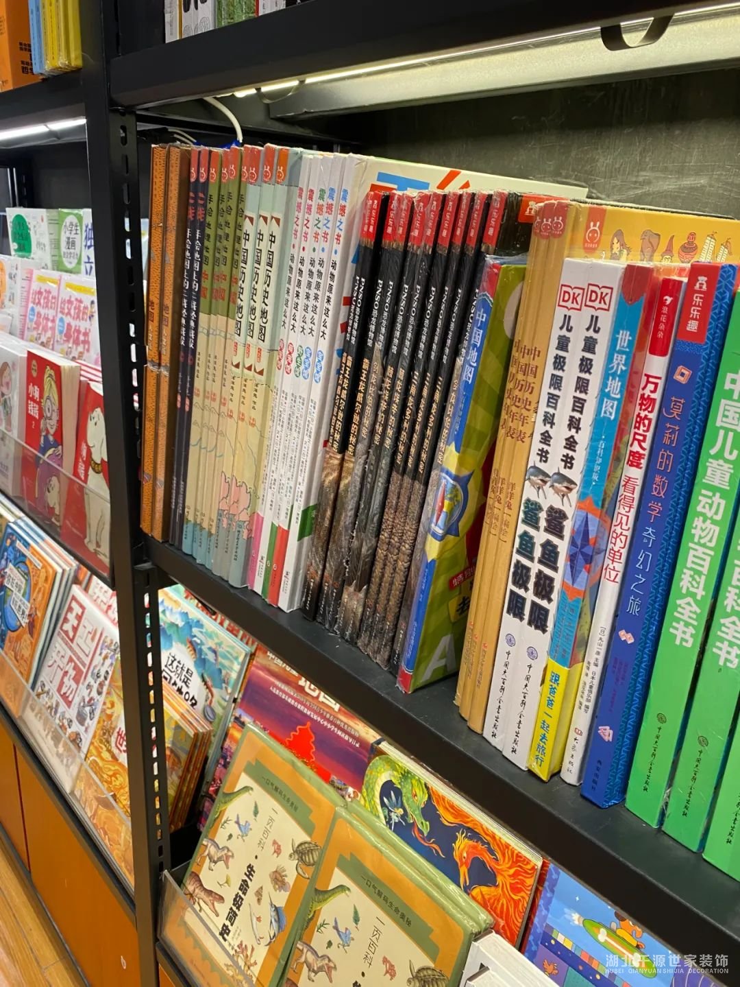 書柜設(shè)計(jì)丨滿是書香味兒的家有多治愈？