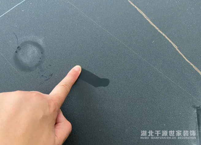 避雷！這5種餐桌千萬別買，不是瞎說，花上萬塊買的教訓(xùn)！