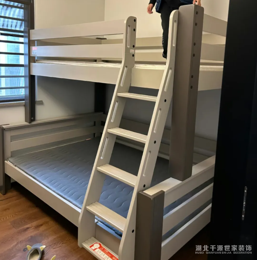 兒童房做成半高床，入住后：這比榻榻米爽多了！
